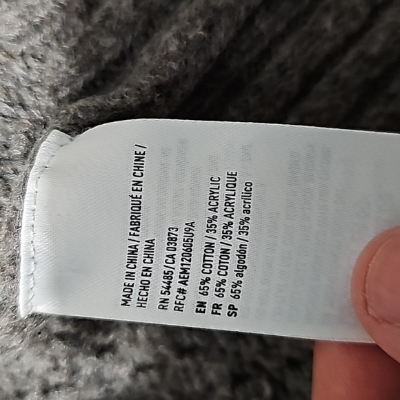 American Eagle small gray knitted layering cardigan - Picture 7 of 7